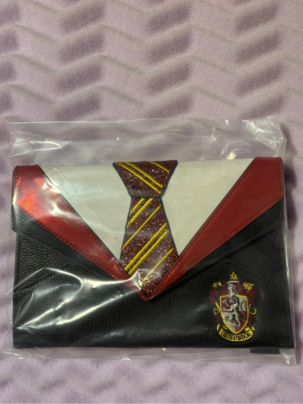 Harry Potter Black and Red Clutch Envelope Bag w/Gold Accents and Chain Strap